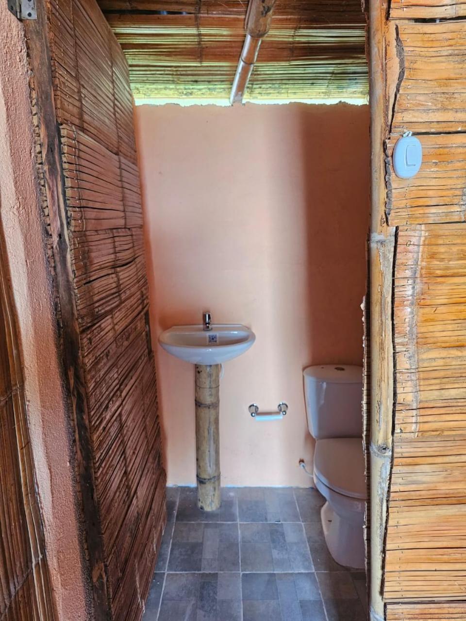 Estadero Los Hoyos Villavieja Esterno foto